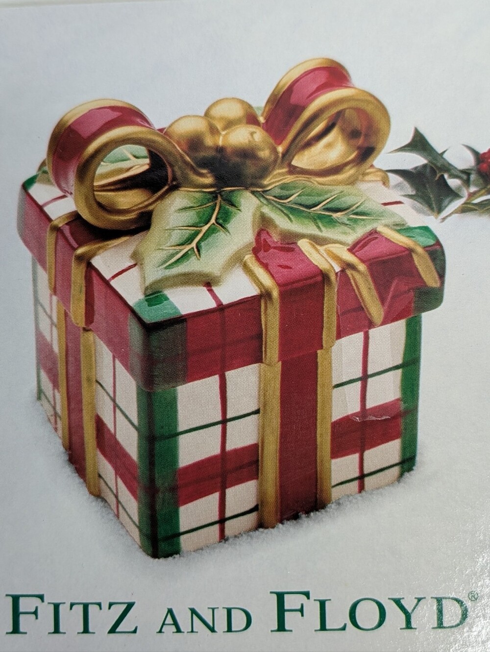 new FITZ AND FLOYD lidded ceramic christmas box